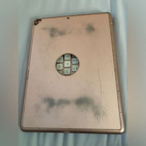 IPad Keyboard & Case - Picture 3 of 4